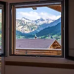 Chuenislodge3 Neu&stilvoll, 2balkone, Echtes Bijou Mit Top-aussicht Adelboden