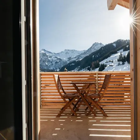 Chuenislodge3 Neu&stilvoll, 2balkone, Echtes Bijou Mit Top-aussicht *