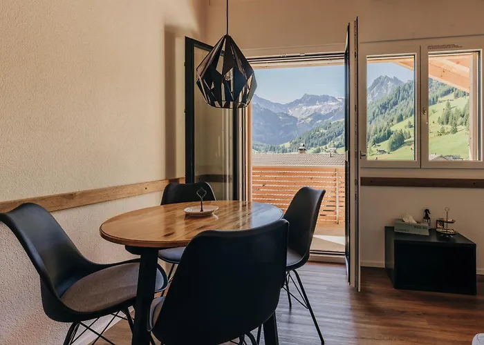 Chuenislodge3 Neu&stilvoll, 2balkone, Echtes Bijou Mit Top-aussicht