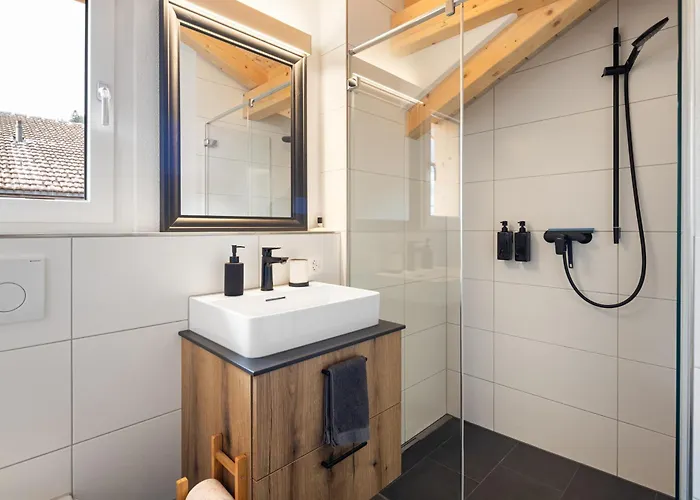 Chuenislodge3 Neu&stilvoll, 2balkone, Echtes Bijou Mit Top-aussicht Apartman