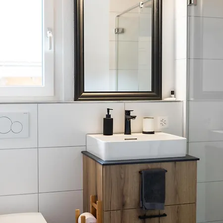 Chuenislodge3 Neu&stilvoll, 2balkone, Echtes Bijou Mit Top-aussicht * Adelboden