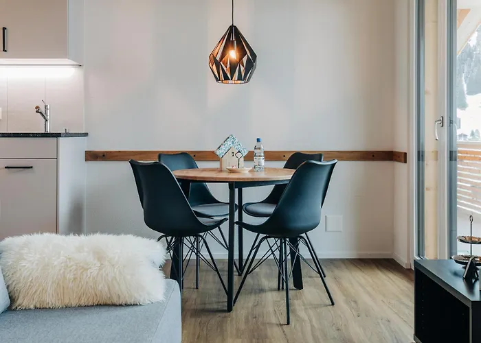 Chuenislodge3 Neu&stilvoll, 2balkone, Echtes Bijou Mit Top-aussicht 公寓 阿德尔博登